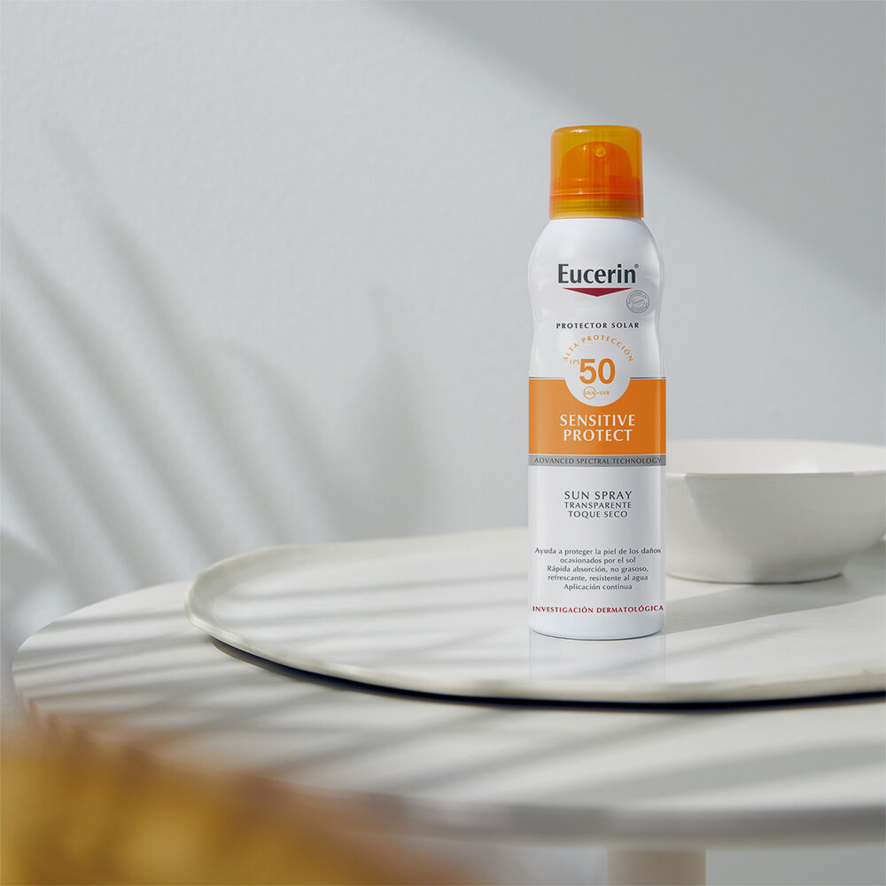 Adquiere-Eucerin-Sun-Spray-Toque-Seco-protector-solar-para-el-cuerpo-para-piel-sensible,-incluso-para-piel-con-imperfecciones.-imagen-7